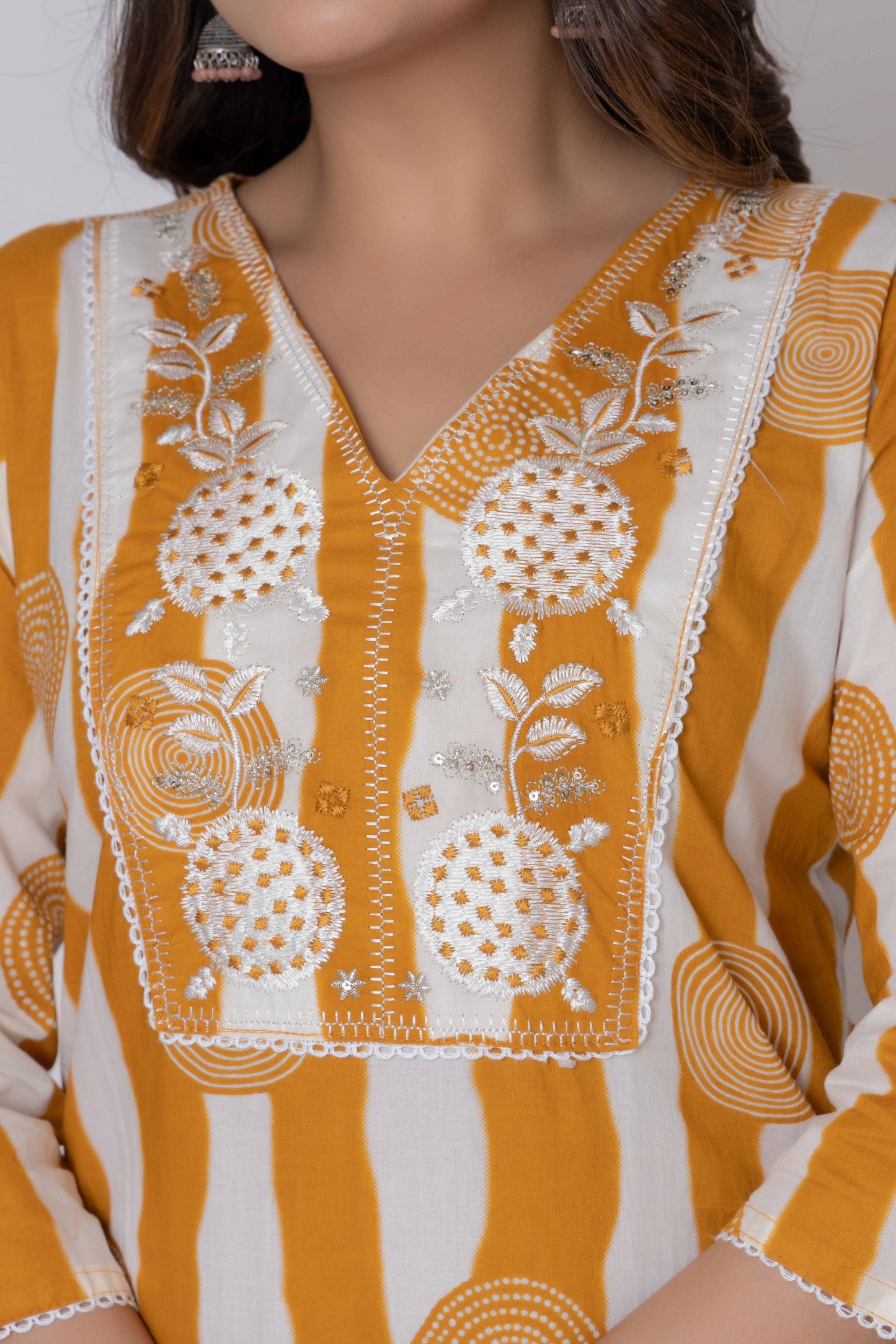 Noor Aura Bandhani Stripe Printed Cotton Kurta Set