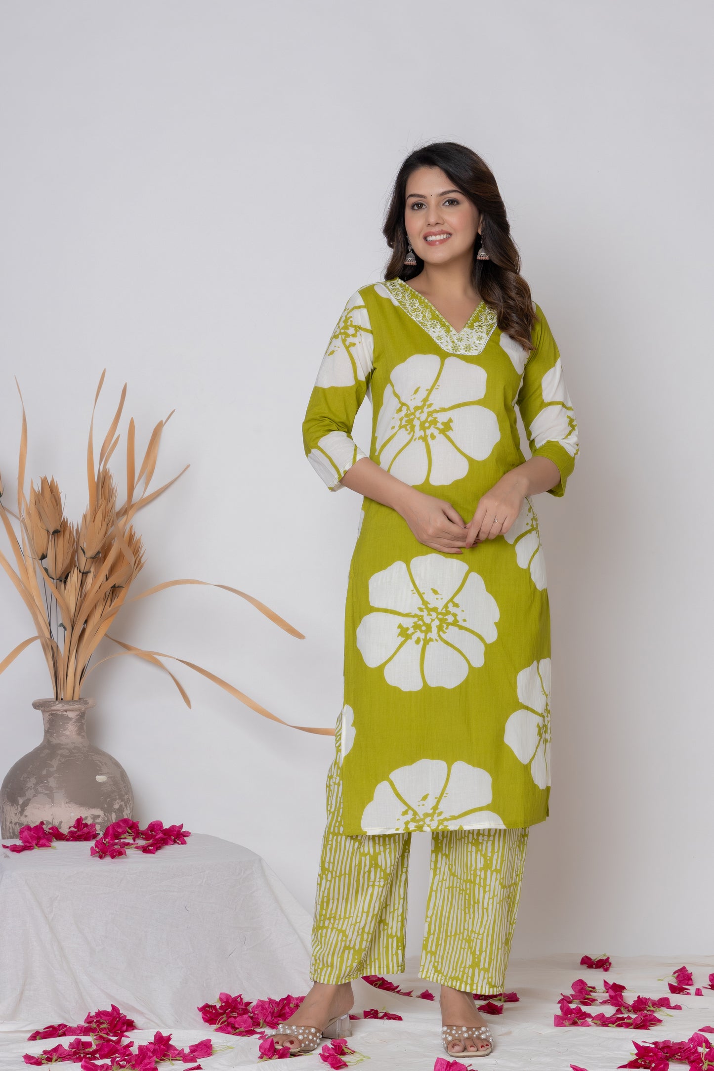 Floral emboridery kurti 3pc set