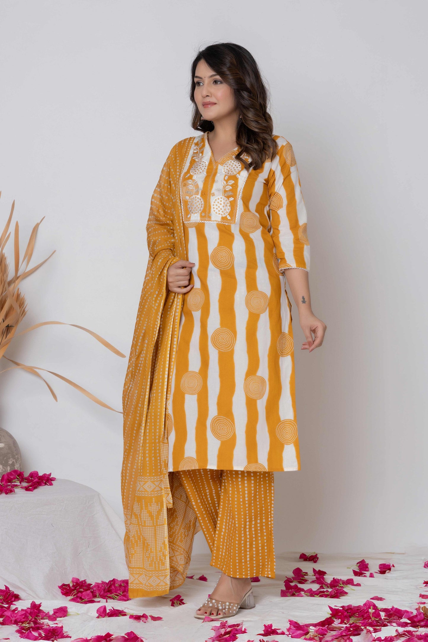 Noor Aura Bandhani Stripe Printed Cotton Kurta Set
