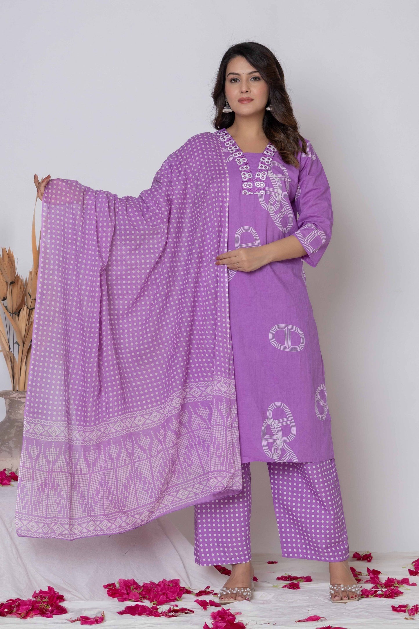 Noor Aura Geometric Loop Motif Printed Cotton Kurta Set