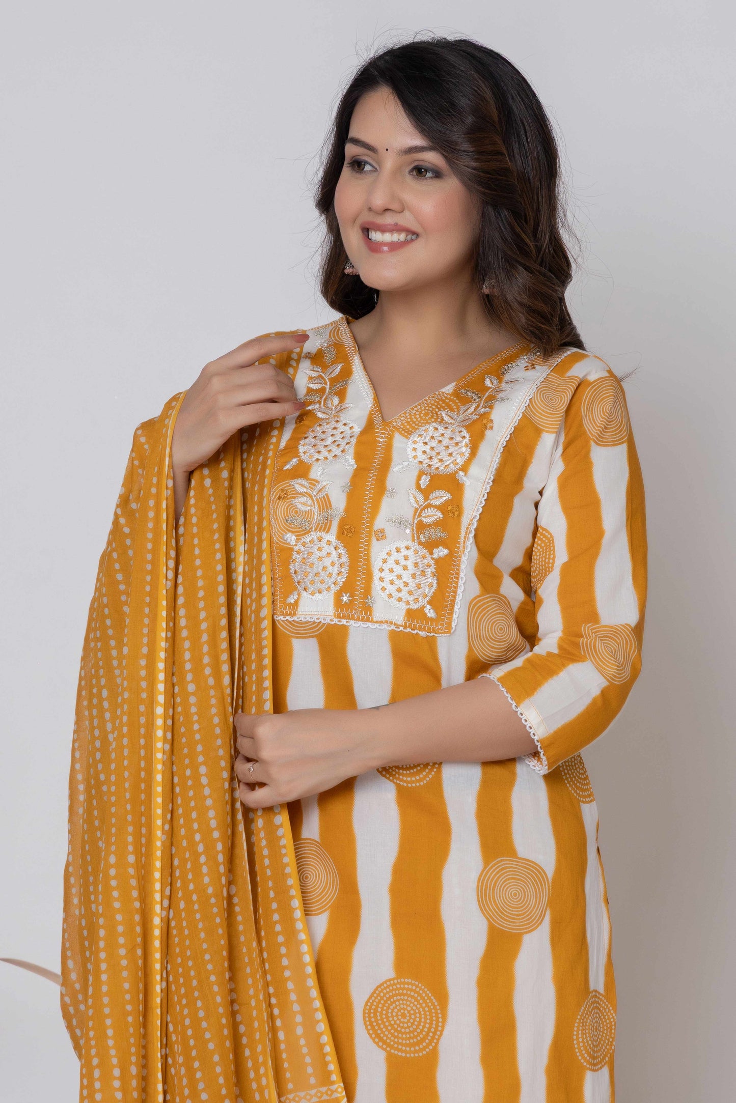 Noor Aura Bandhani Stripe Printed Cotton Kurta Set