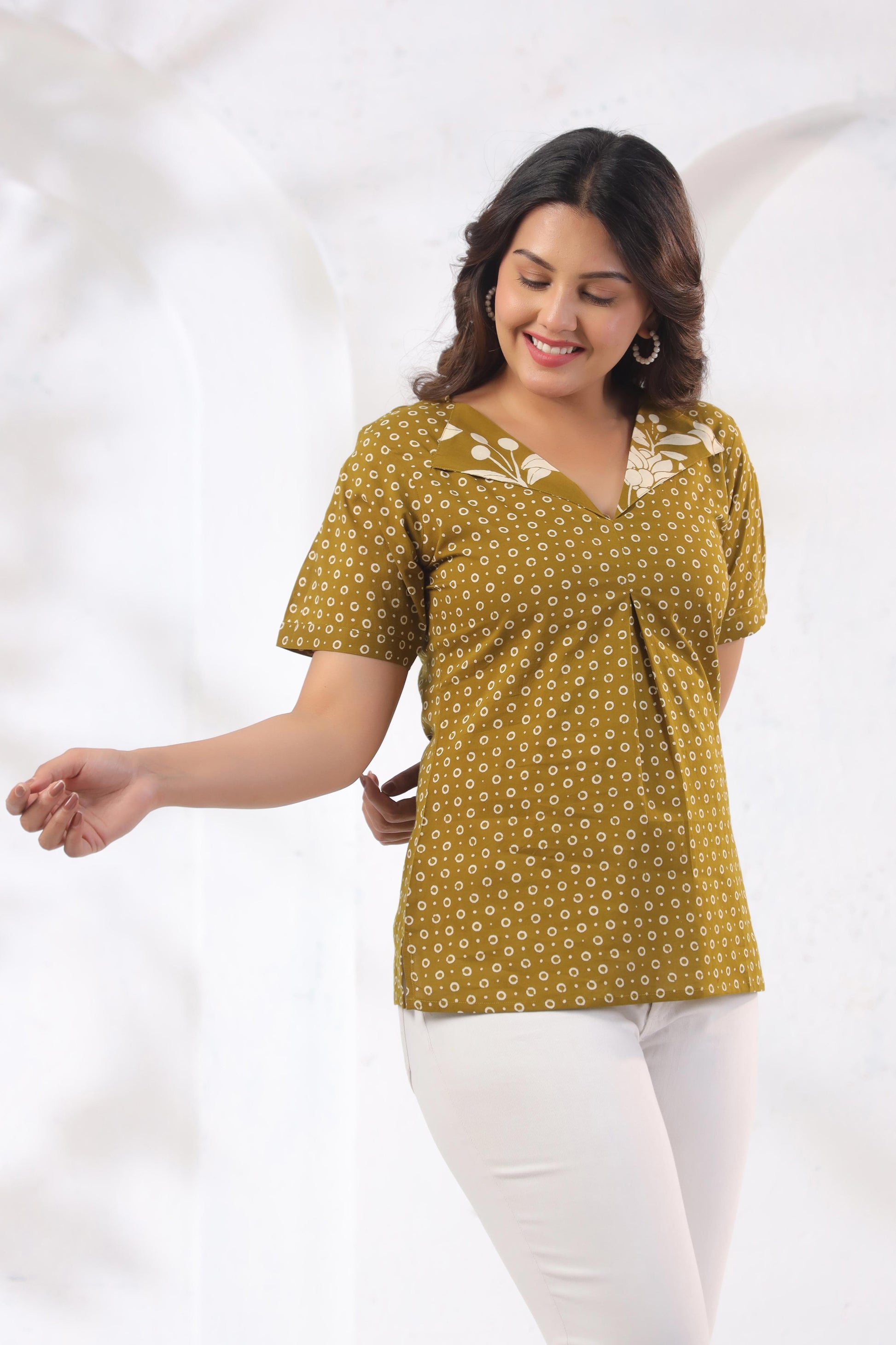 Noor Aura Noor Aura Amber Dot Printed 100% Cotton Top in amber brown with V-neck and half sleeves