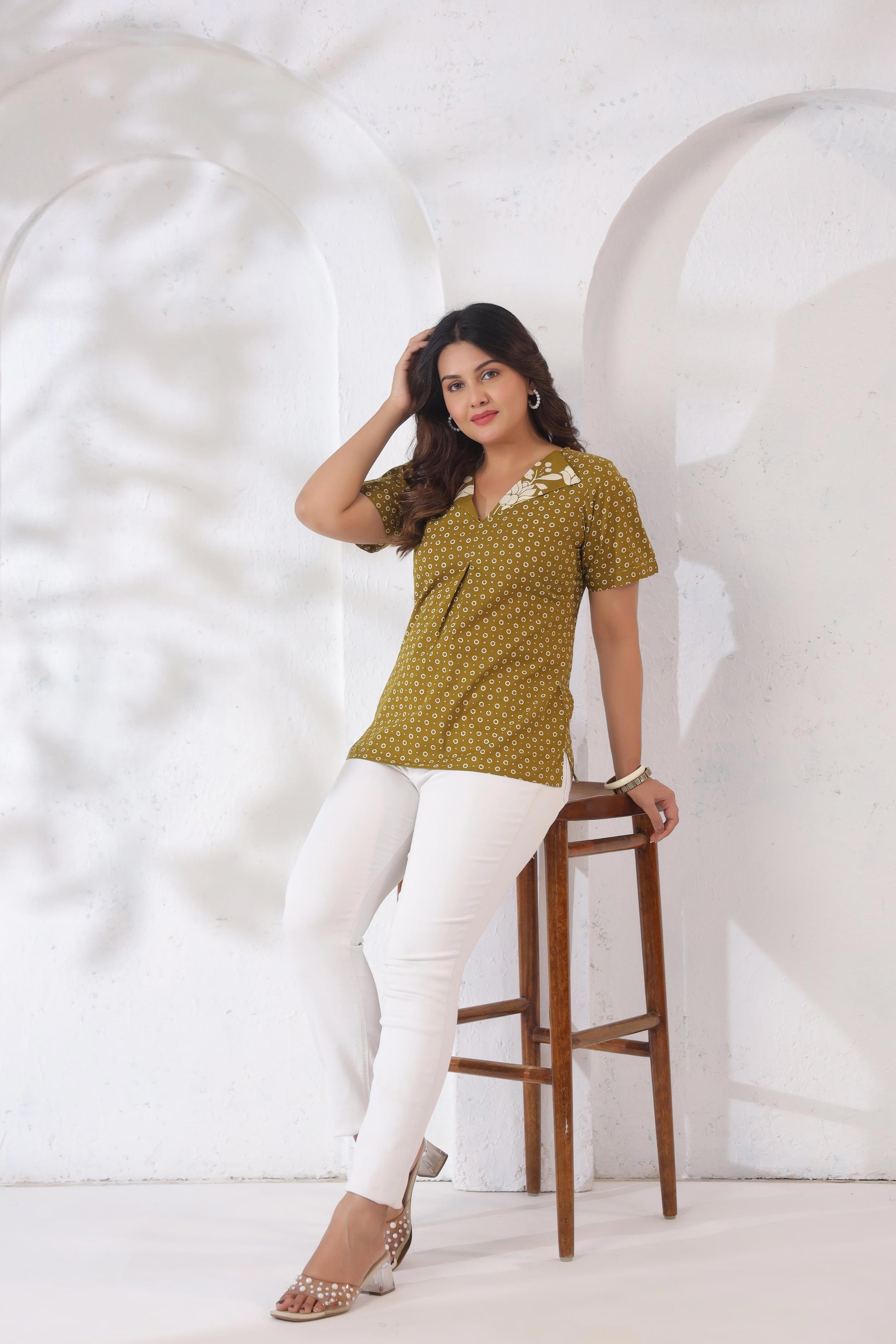 Noor Aura Noor Aura Amber Dot Printed 100% Cotton Top in amber brown with V-neck and half sleeves