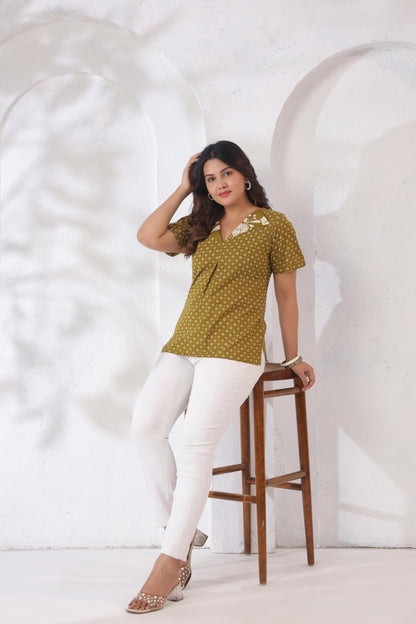 Noor Aura Noor Aura Amber Dot Printed 100% Cotton Top in amber brown with V-neck and half sleeves