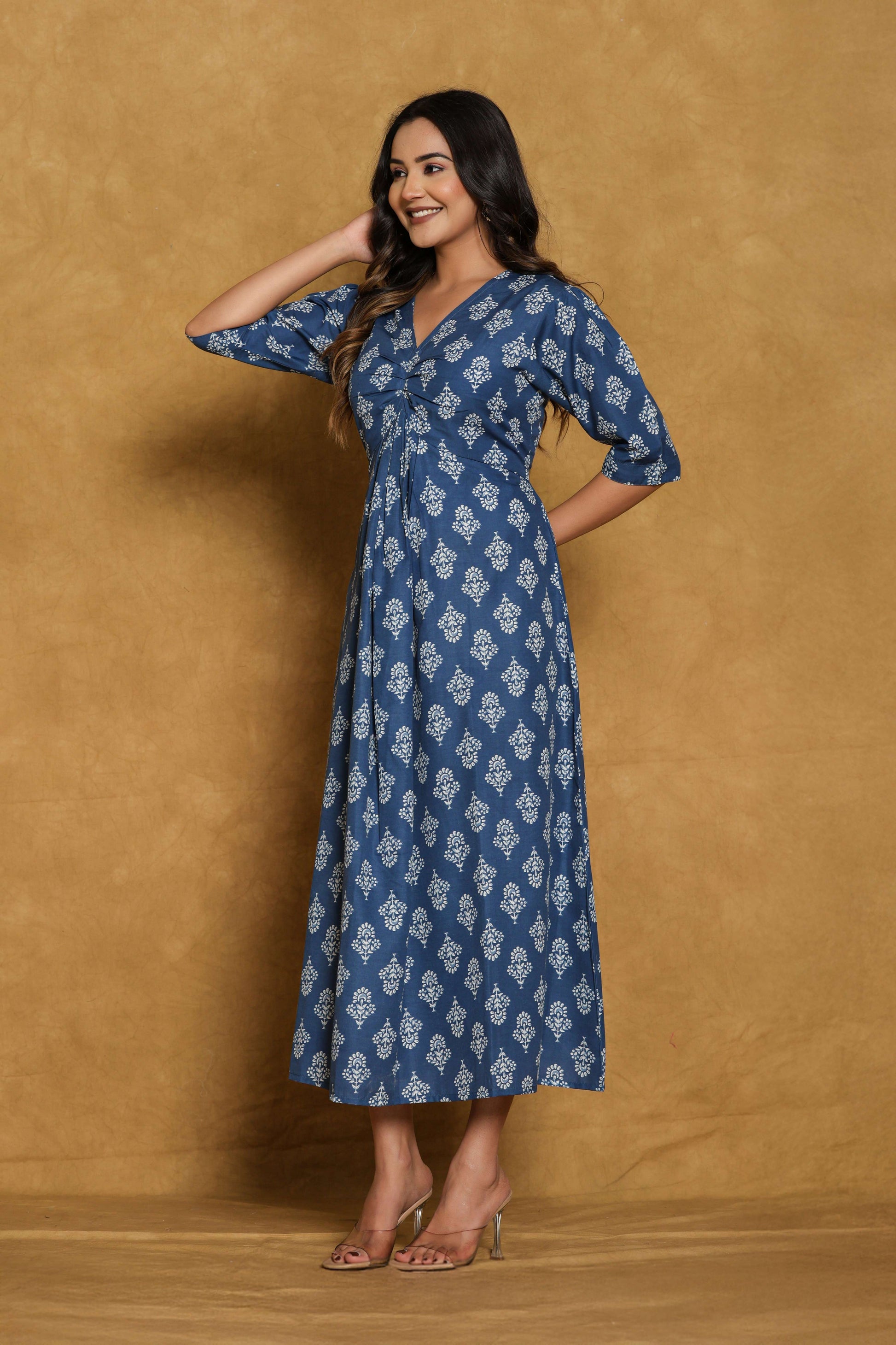 Everyday Wear
Cotton
one piece for Women
abstract print
blue
white
daily wear
casual wear
party wear