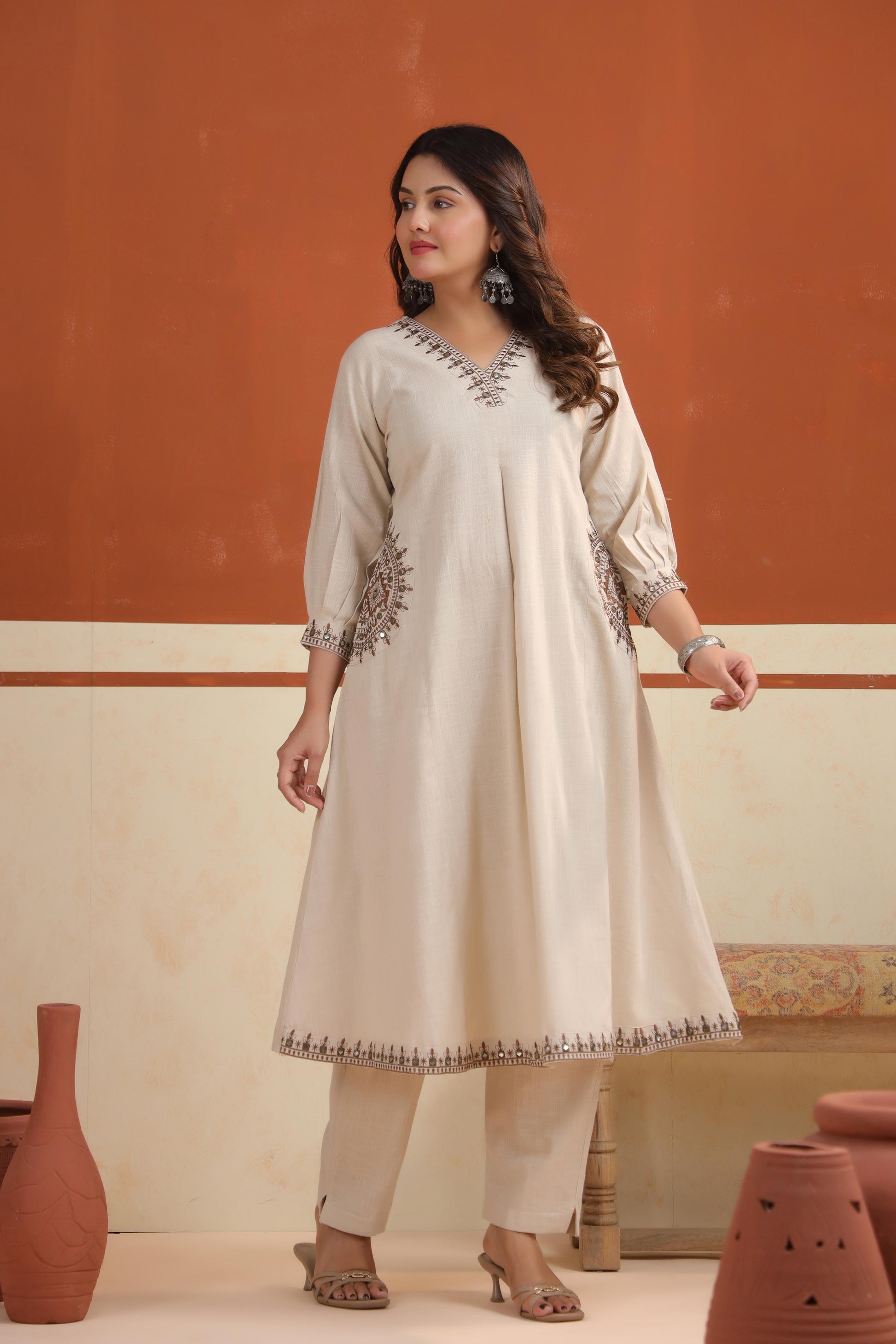 Rang Ease Desert Charm beige embroidered cotton kurta set with straight-cut pant, collar neckline and floral motif front panel – Karpaa